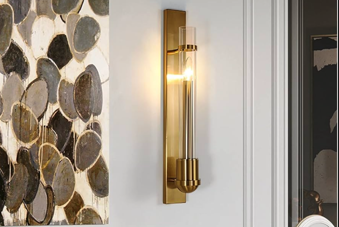 Esclusivo applique in vetro per un corridoio minimalista