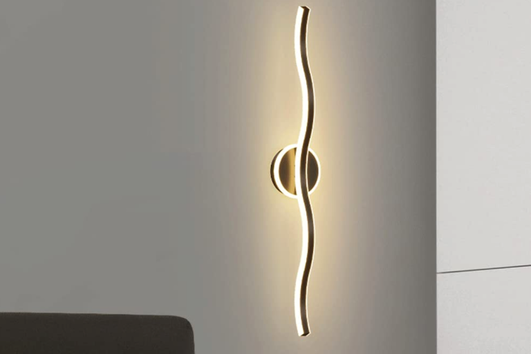 Lampada da parete in acrilico a onde moderne