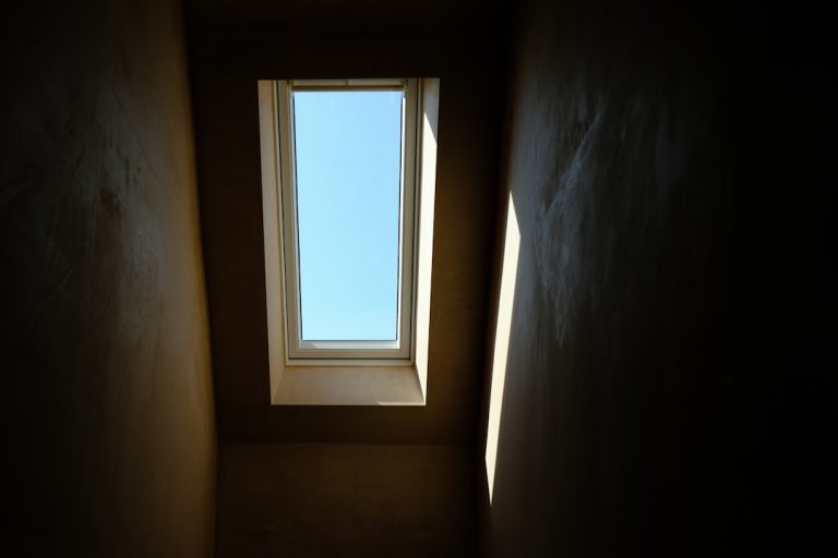 Illuminazione da parete in gesso per nicchia da camera